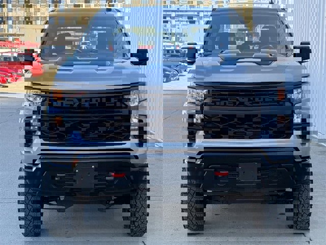 Used 2025 Chevrolet Silverado 1500 Custom Trail Boss w/ LPO, Dark Essentials Package image 8