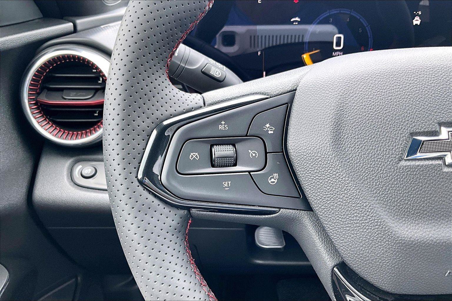 New 2026 Chevrolet Trax RS w/ Driver Confidence Package FWD image 23
