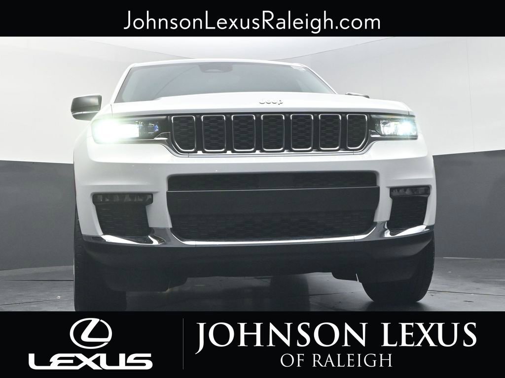 Used 2024 Jeep Grand Cherokee L Limited AWD/4WD image 16