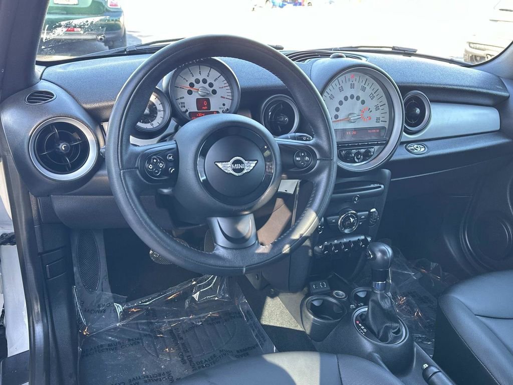 Used 2013 MINI Cooper Convertible image 10