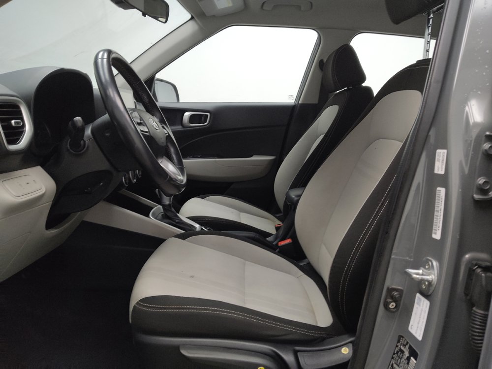 Used 2021 Hyundai Venue SEL FWD image 17