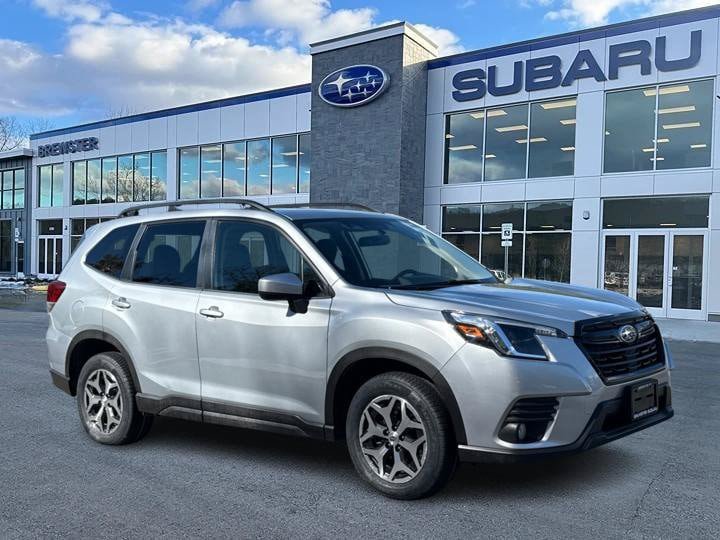 Certified 2023 Subaru Forester Premium AWD/4WD image 1
