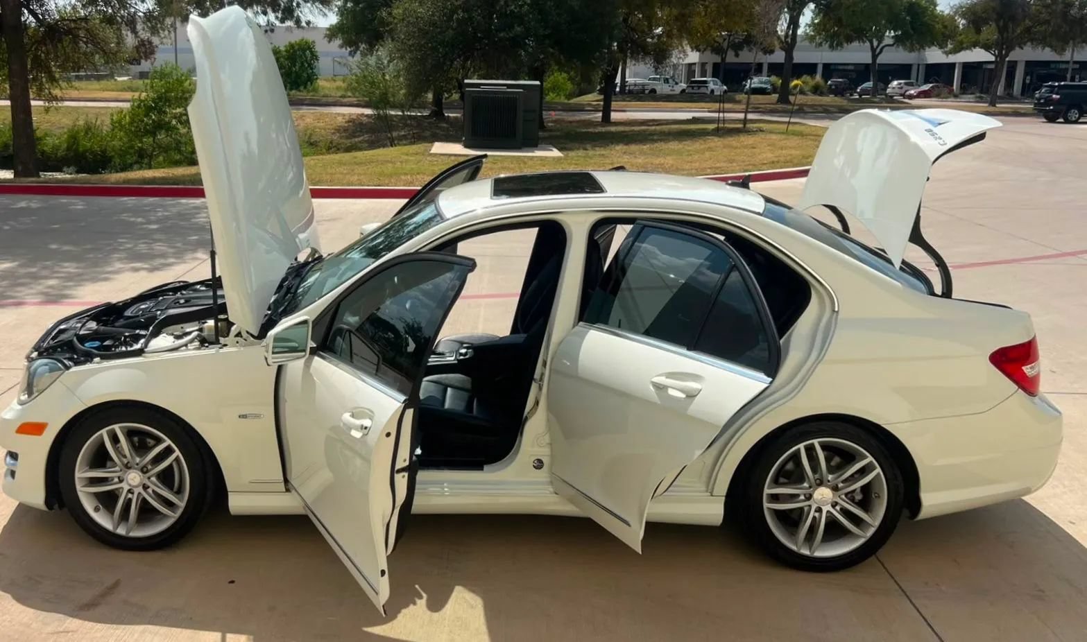 Used 2012 Mercedes-Benz C 250 Sedan image 13