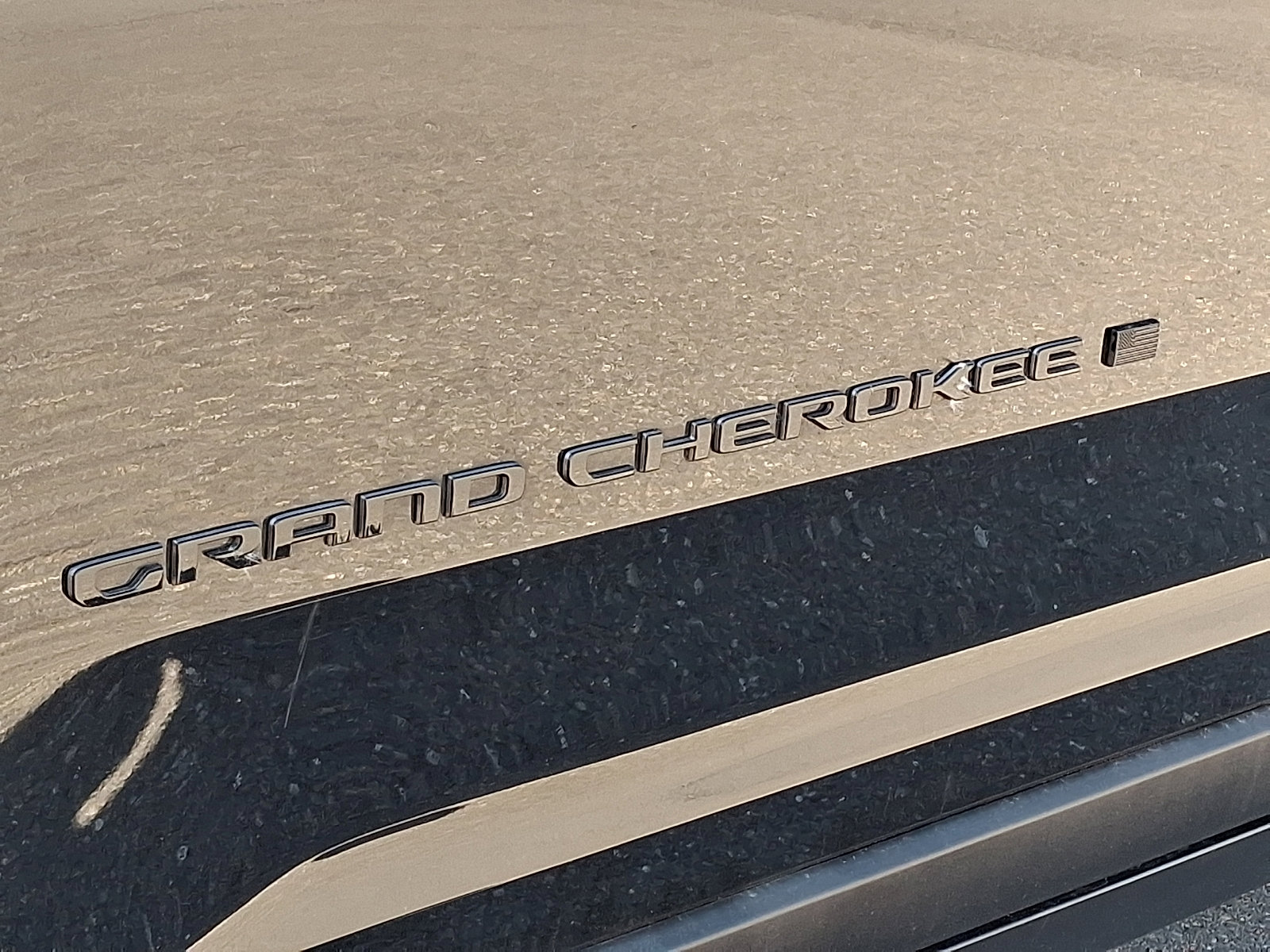 Used 2023 Jeep Grand Cherokee L Laredo AWD/4WD image 34