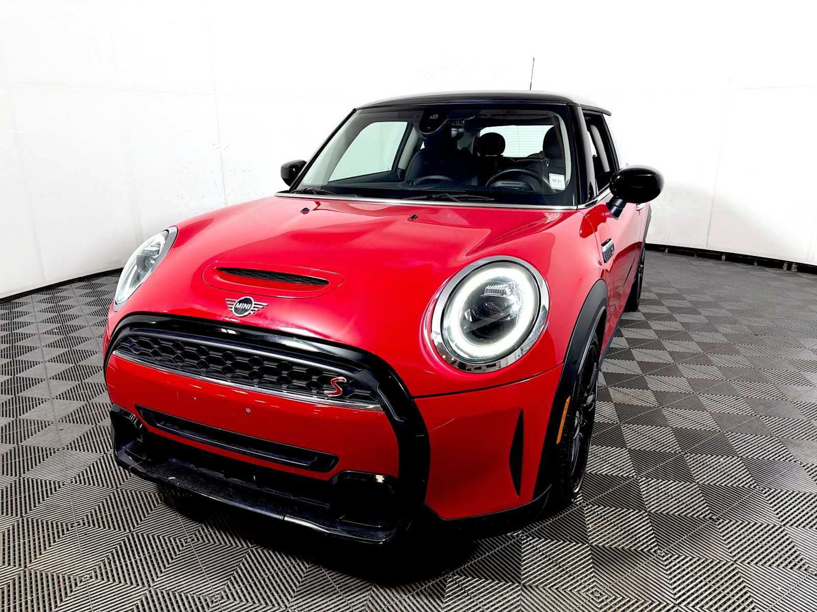 Used 2024 MINI Cooper S FWD image 3