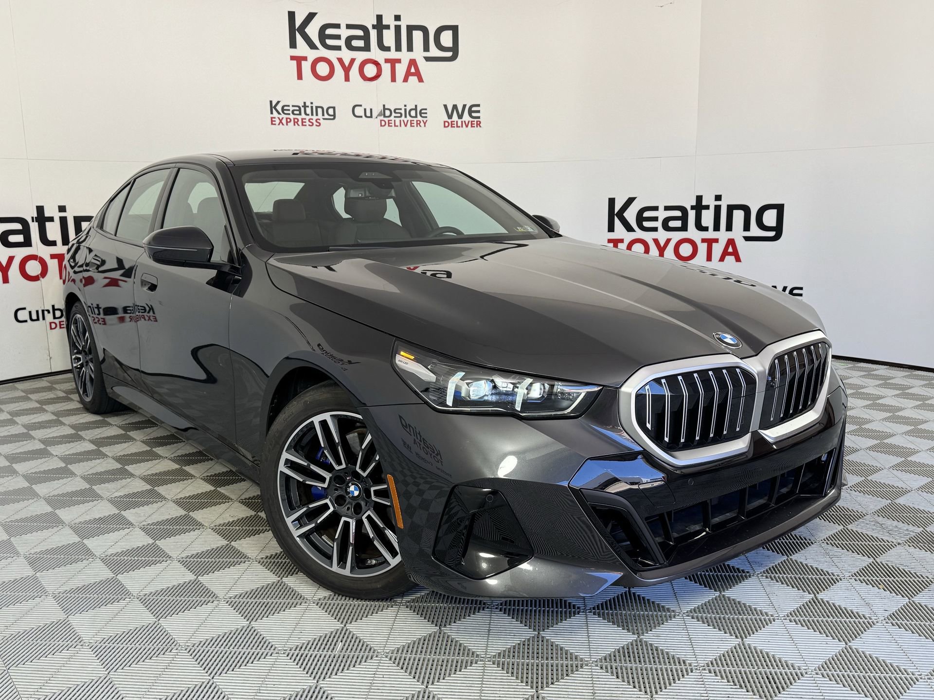 Used 2026 BMW 530i xDrive image 3