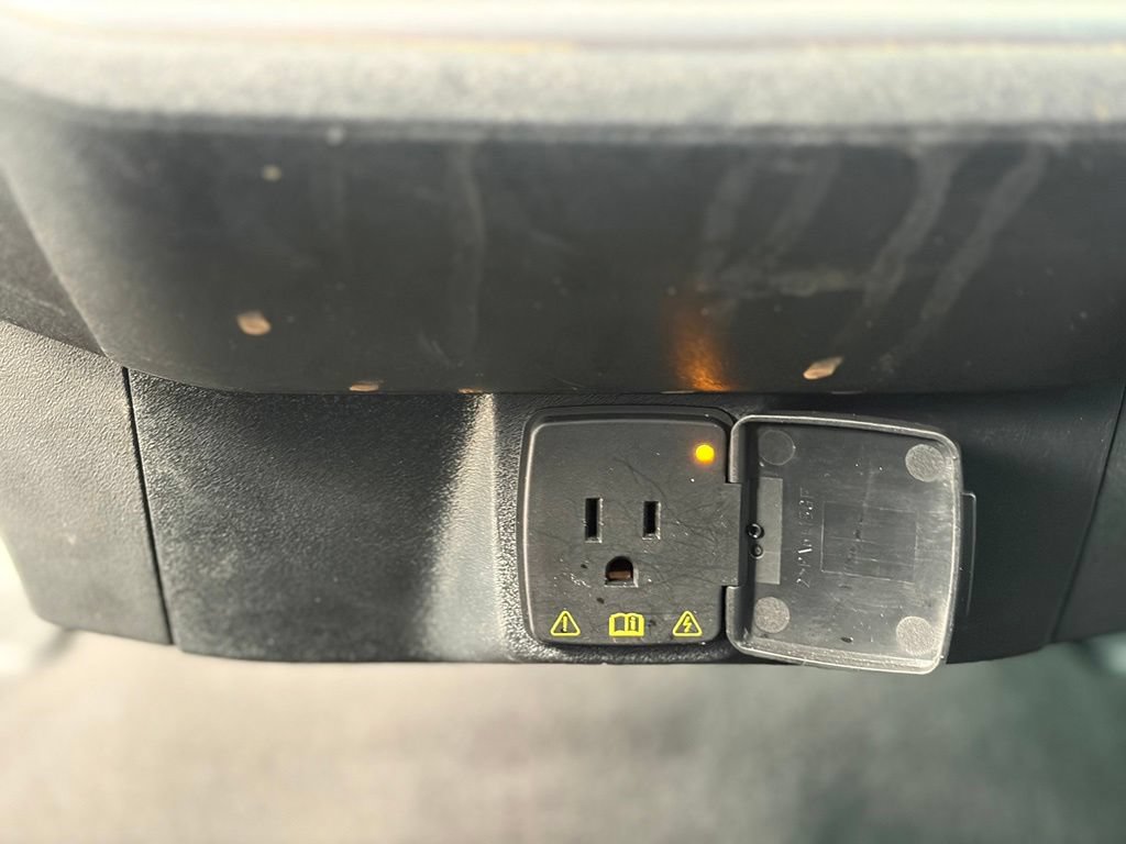 Used 2025 Ford Expedition Platinum AWD/4WD image 24