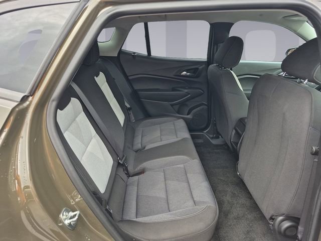 Used 2024 Chevrolet Trax LS w/ LS Convenience Package image 18