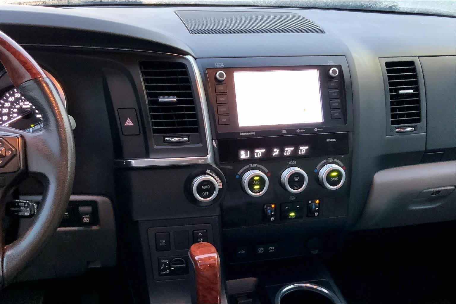 Used 2020 Toyota Sequoia Platinum RWD image 7