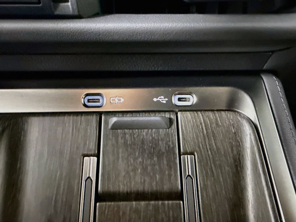 Used 2024 Lexus GX 550 w/ Accessory Package (Z1) AWD/4WD image 18