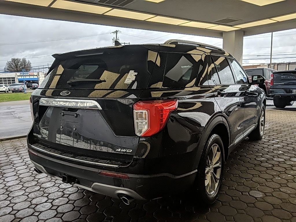 Used 2023 Ford Explorer Limited w/ Limited Technology Package image 5