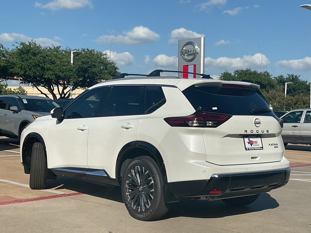 New 2026 Nissan Rogue Platinum AWD/4WD image 6