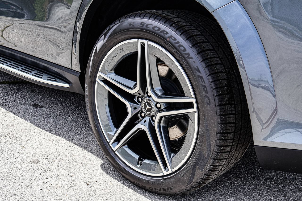 New 2026 Mercedes-Benz GLS 450 4MATIC image 11