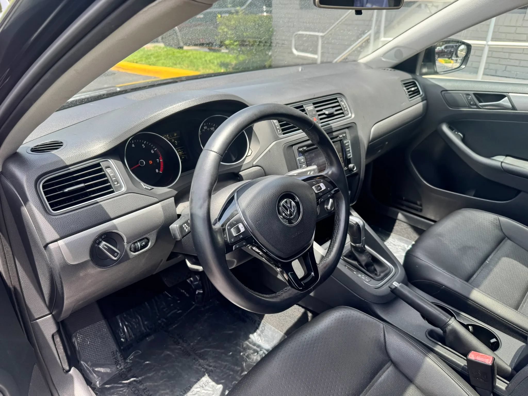 Used 2015 Volkswagen Jetta Sport FWD image 12
