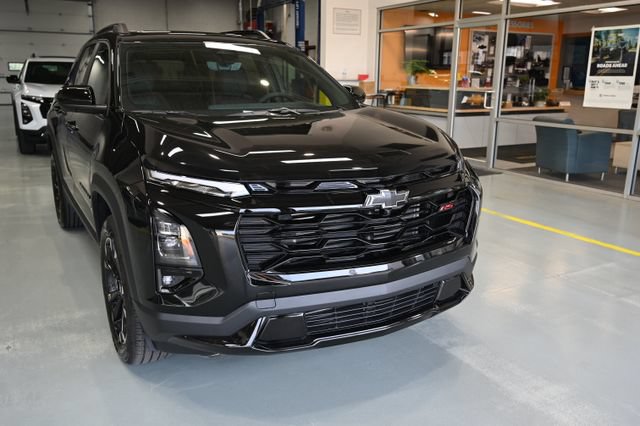 New 2027 Chevrolet Equinox RS w/ Safety and Technology Package AWD/4WD image 3