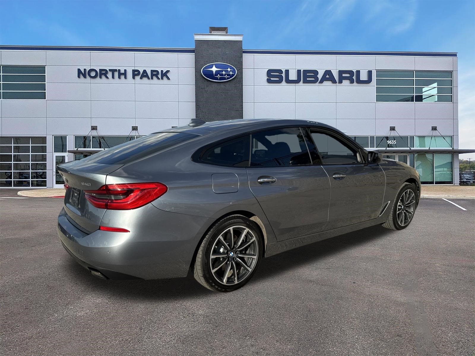 Used 2018 BMW 640i Gran Turismo xDrive AWD/4WD image 3