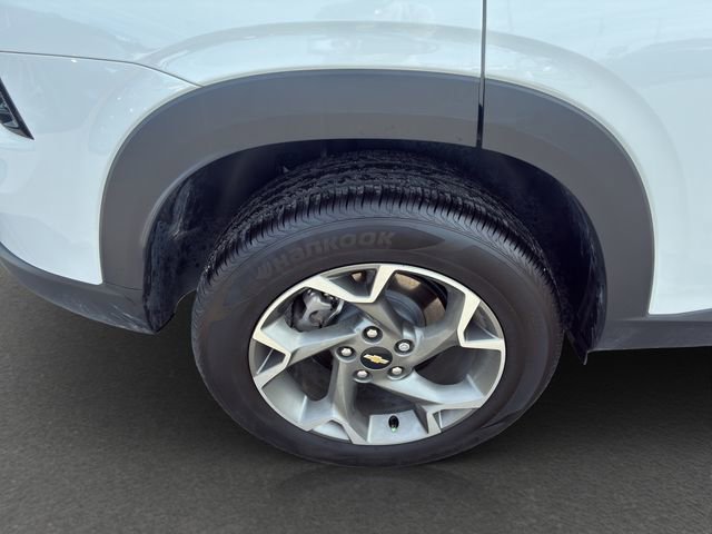 Used 2025 Chevrolet Trax LT w/ Driver Confidence Package image 10