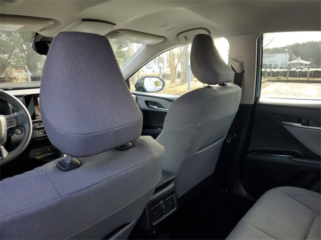 Used 2025 Toyota Camry LE w/ Convenience Package image 11