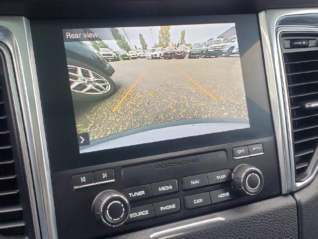 Used 2018 Porsche Macan Turbo AWD/4WD image 20