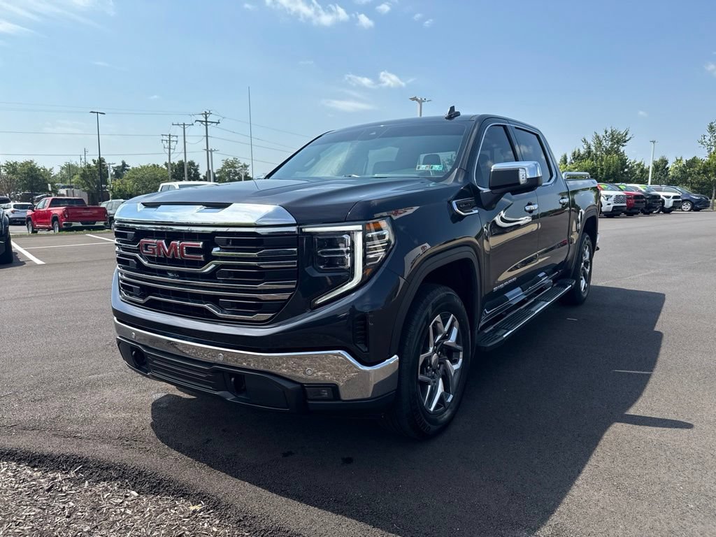 Used 2023 GMC Sierra 1500 SLT w/ SLT Premium Plus Package AWD/4WD image 2