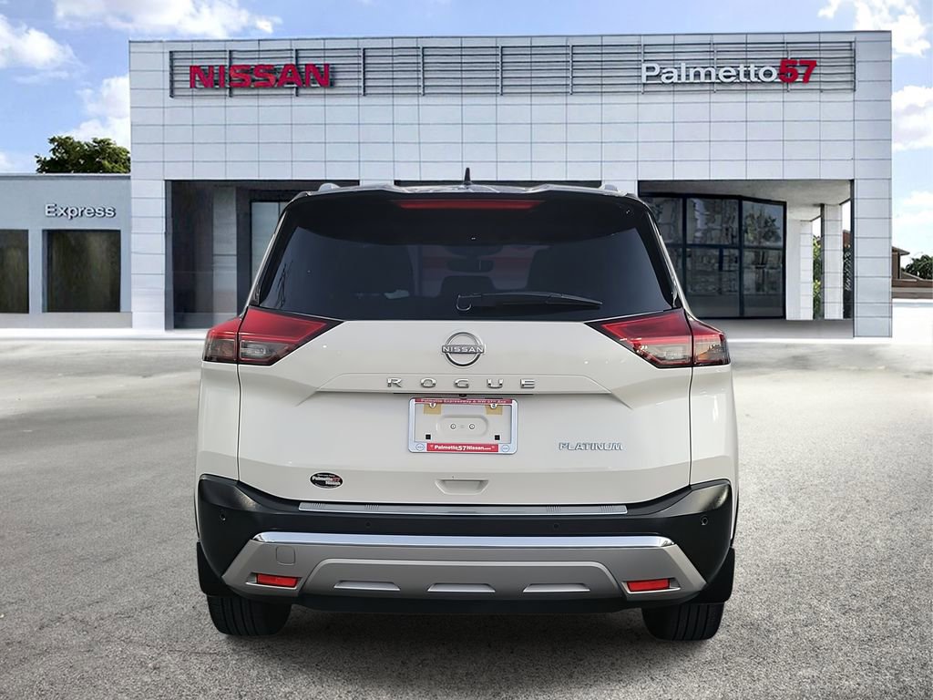 Certified 2022 Nissan Rogue Platinum w/ Head-Up Display Package image 5