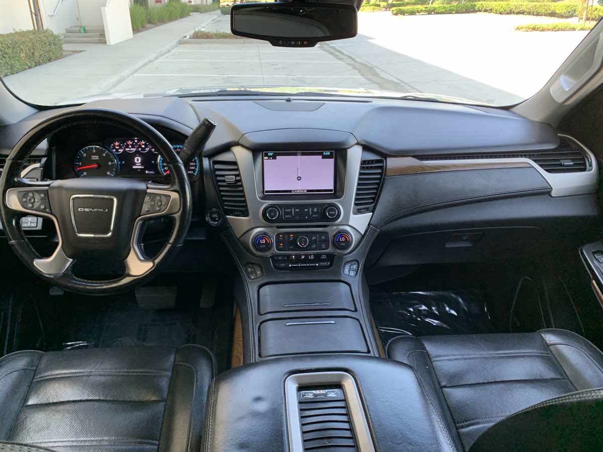 Used 2020 GMC Yukon XL Denali image 24