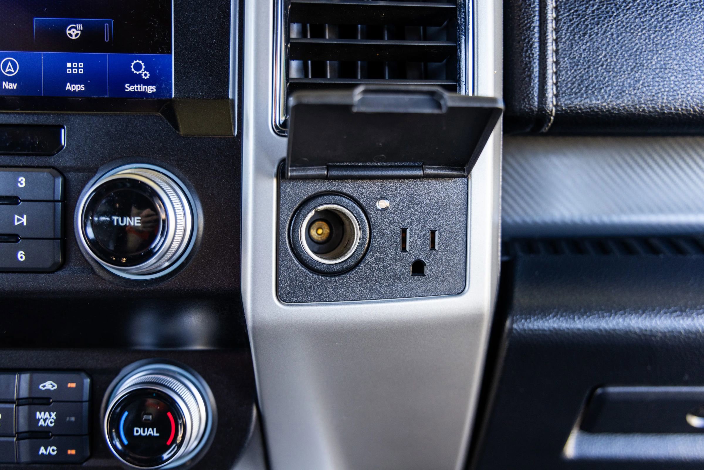 Used 2020 Ford F150 Lariat w/ Equipment Group 502A Luxury image 29