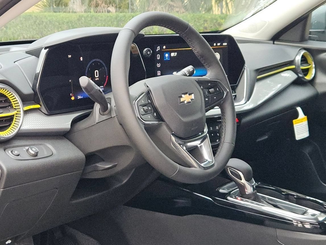 New 2026 Chevrolet Trax LT w/ Driver Confidence Package FWD image 12