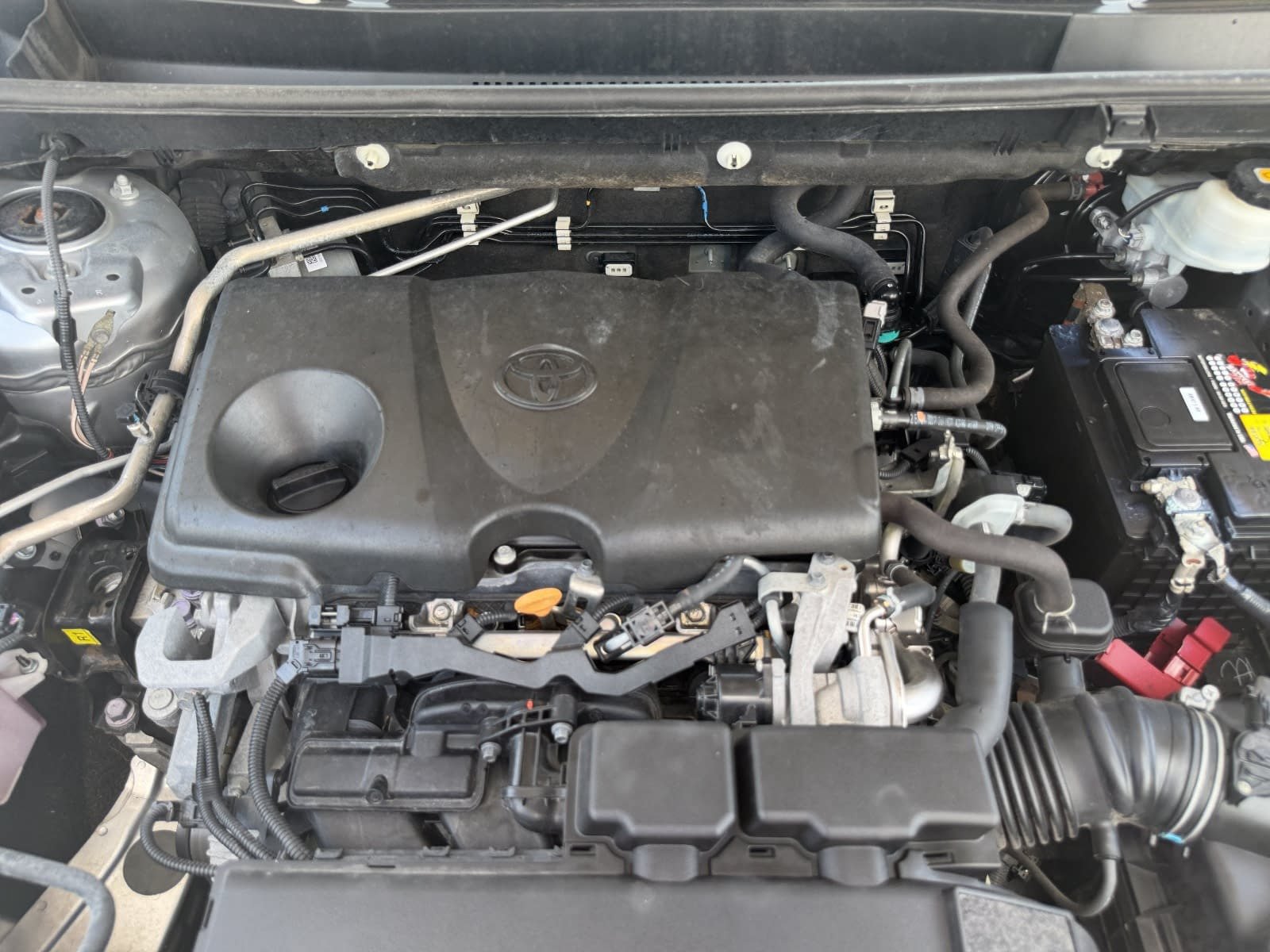 Used 2019 Toyota RAV4 LE FWD image 29