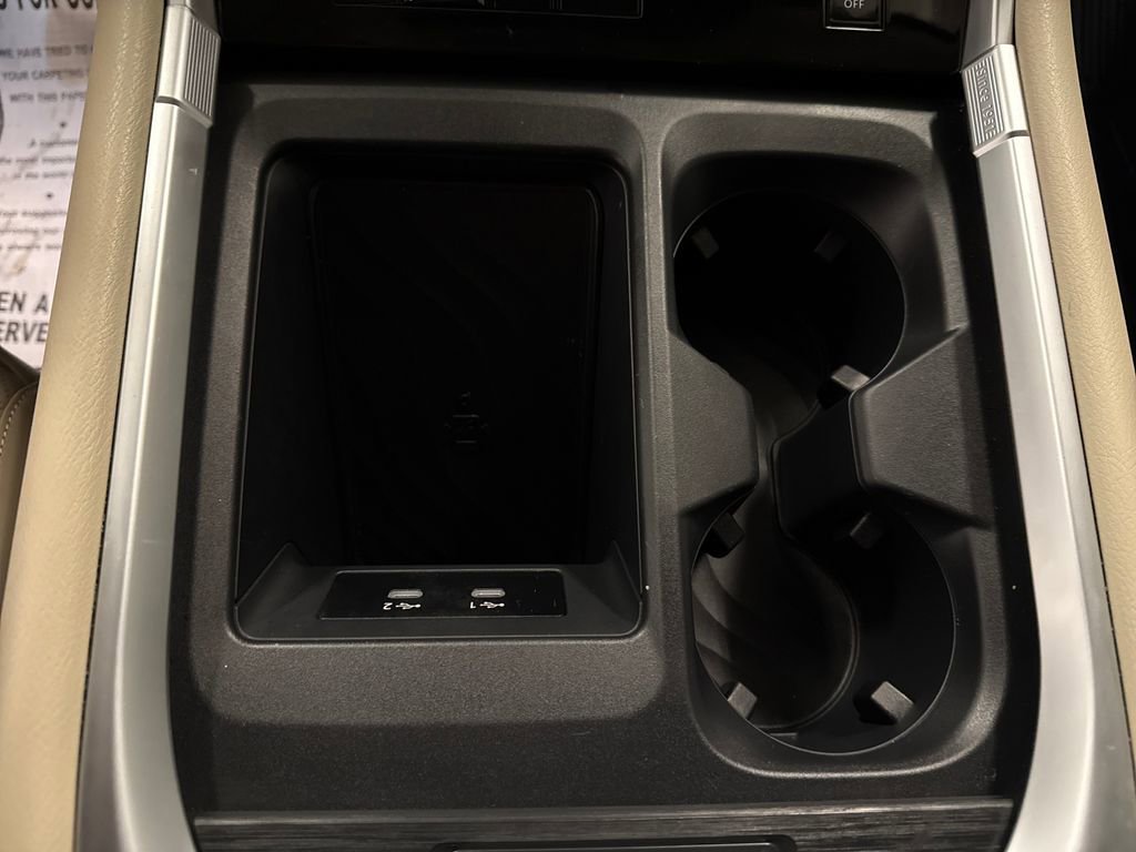 Used 2025 Nissan Armada Platinum w/ Convenience Package image 14