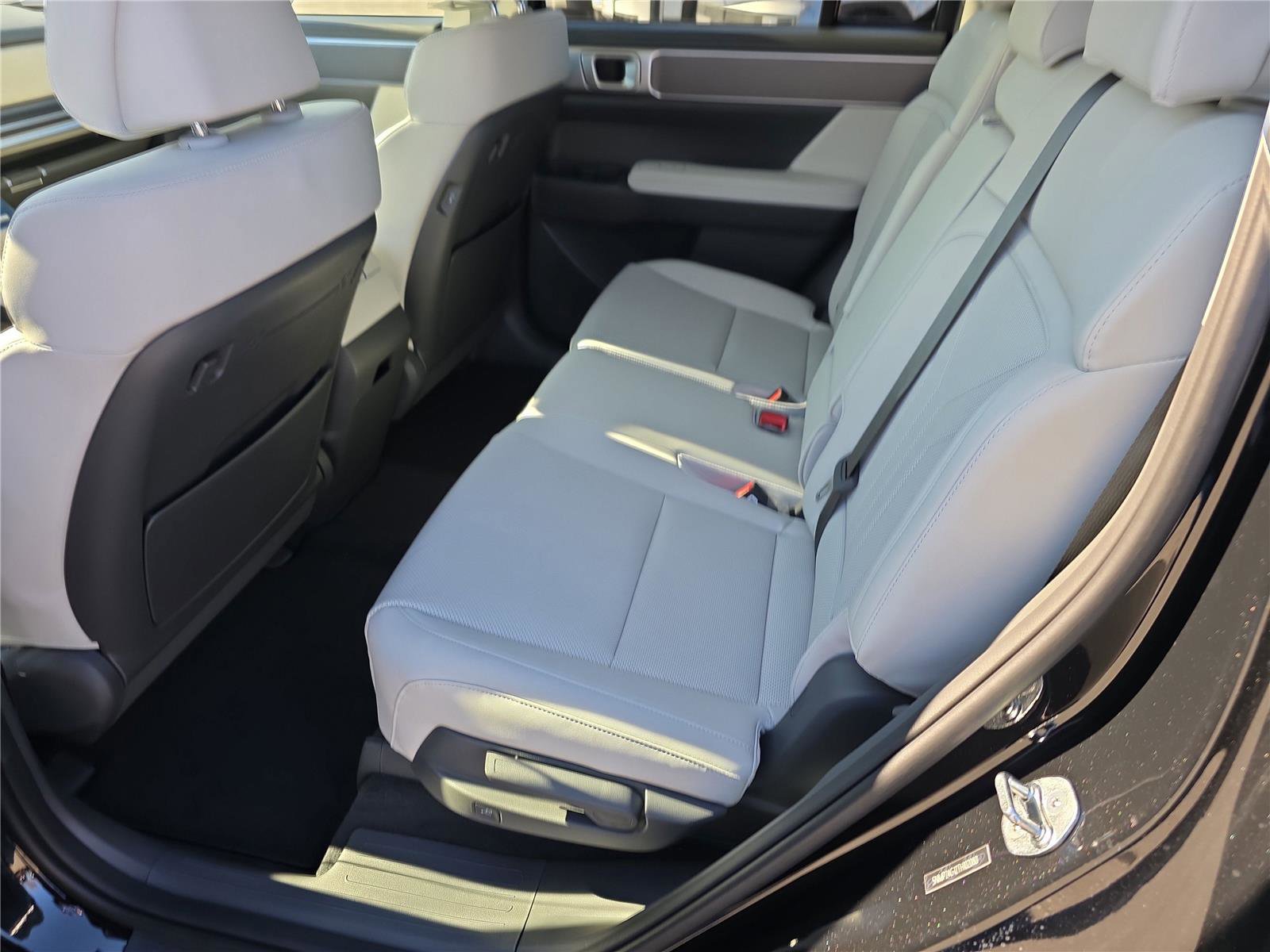 New 2026 Hyundai Santa Fe SEL FWD image 6
