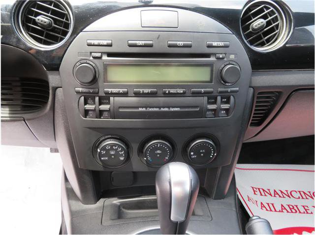 Used 2006 MAZDA MX-5 Miata Sport RWD image 21