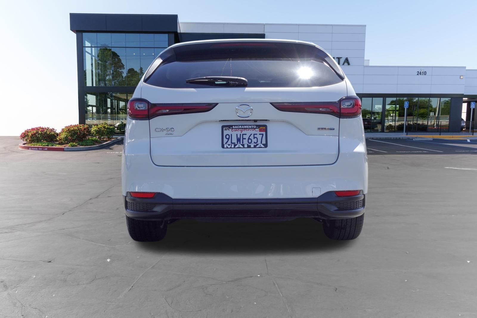 Certified 2024 MAZDA CX-90 Plug-In Hybrid w/ Preferred AWD/4WD image 5