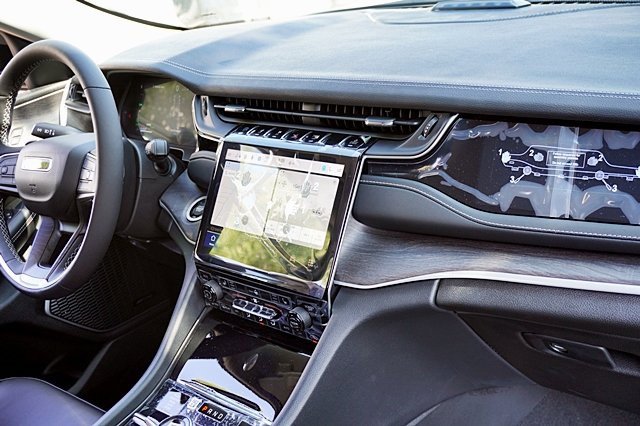 New 2023 Jeep Grand Cherokee Limited 4xe image 12