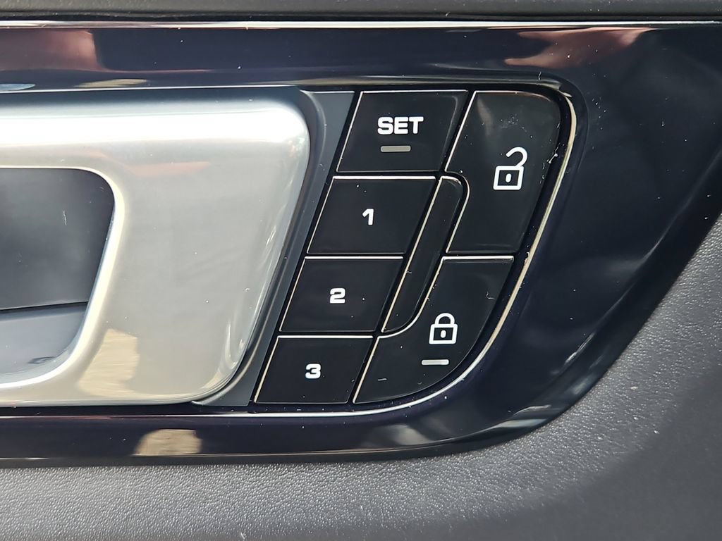 Certified 2021 Porsche Cayenne GTS AWD/4WD image 24