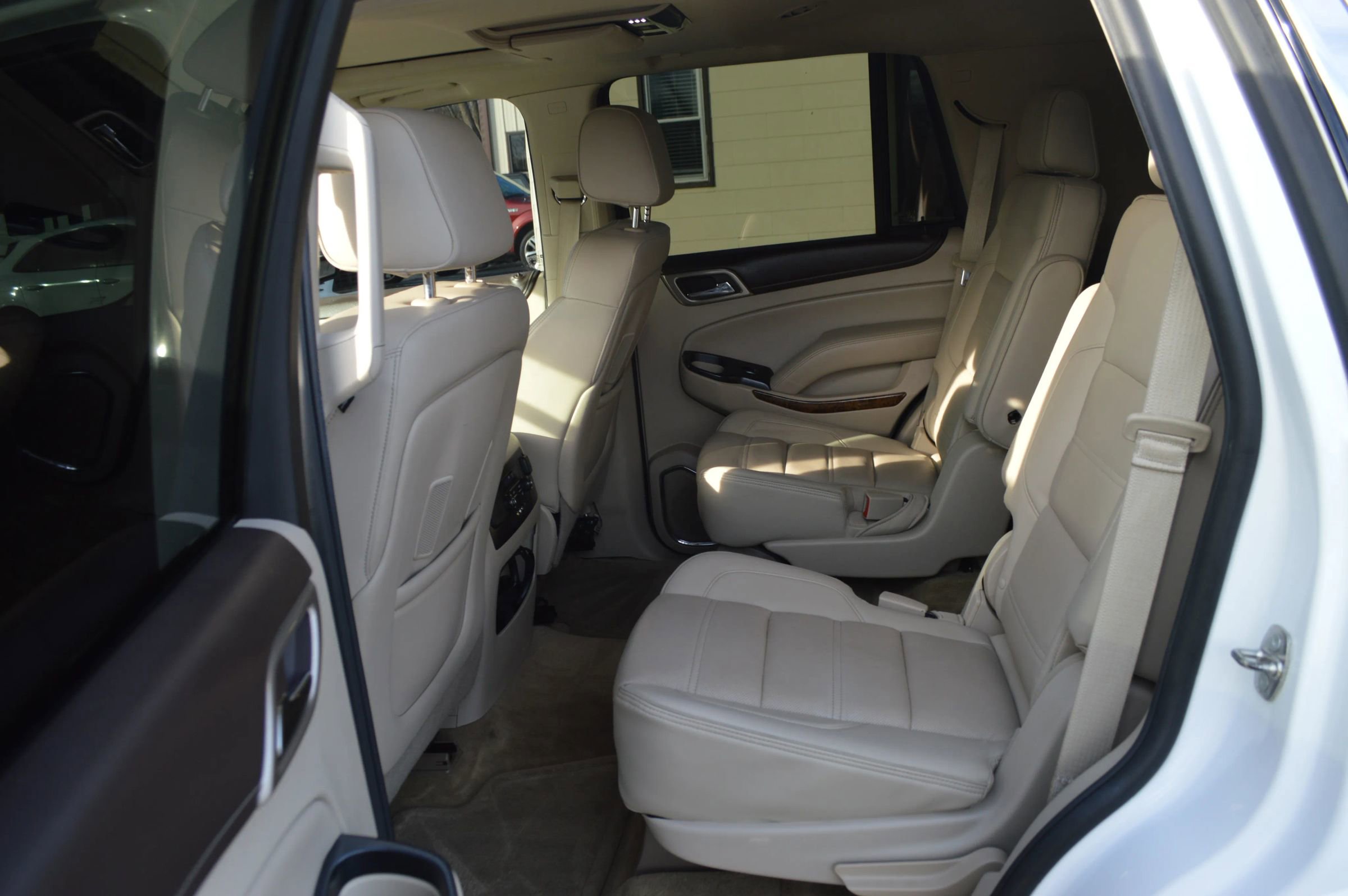 Used 2015 GMC Yukon Denali w/ Touring Package image 15