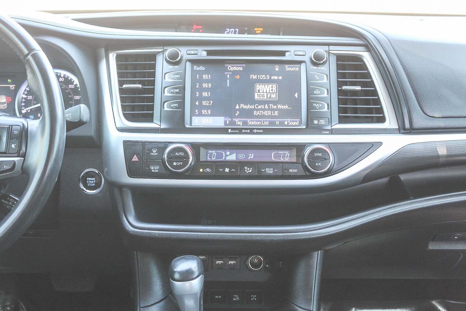 Used 2019 Toyota Highlander SE image 15