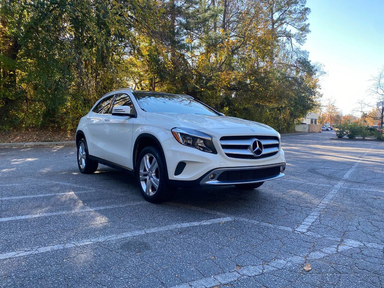 Used 2017 Mercedes-Benz GLA 250 4MATIC image 3