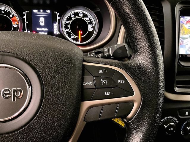 Used 2016 Jeep Cherokee Sport AWD/4WD image 18