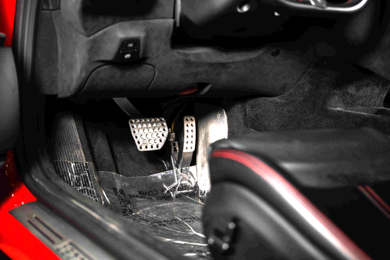 Used 2021 Ferrari Roma image 37