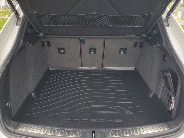 Used 2018 Porsche Macan Turbo AWD/4WD image 30