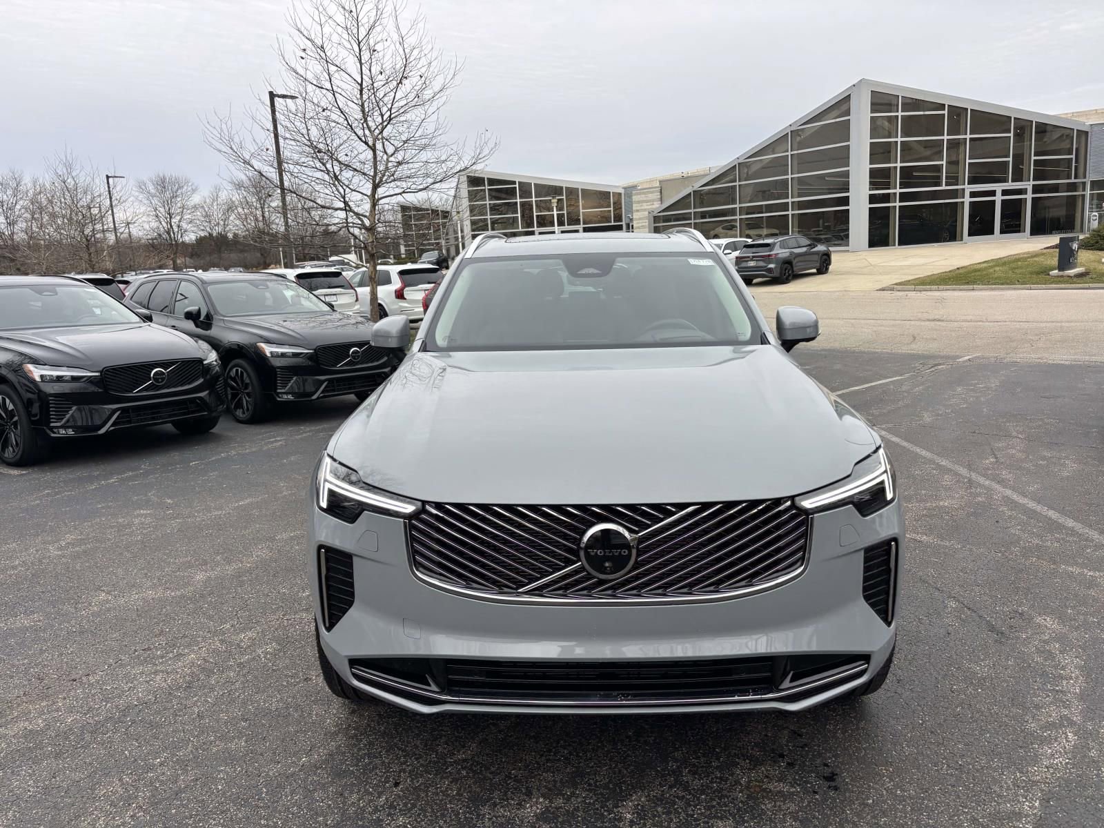 New 2026 Volvo XC90 B6 Ultra w/ Protection Package image 2