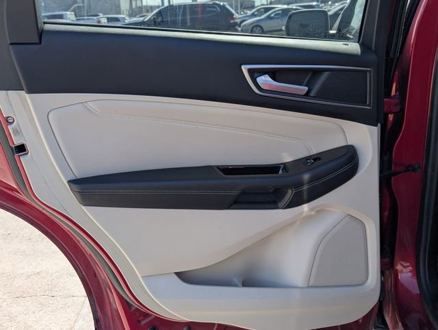 Used 2017 Ford Edge Titanium w/ Technology Package image 23