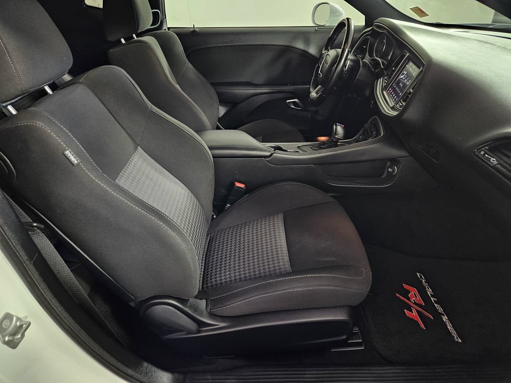 Used 2020 Dodge Challenger R/T w/ Performance Handling Group RWD image 32
