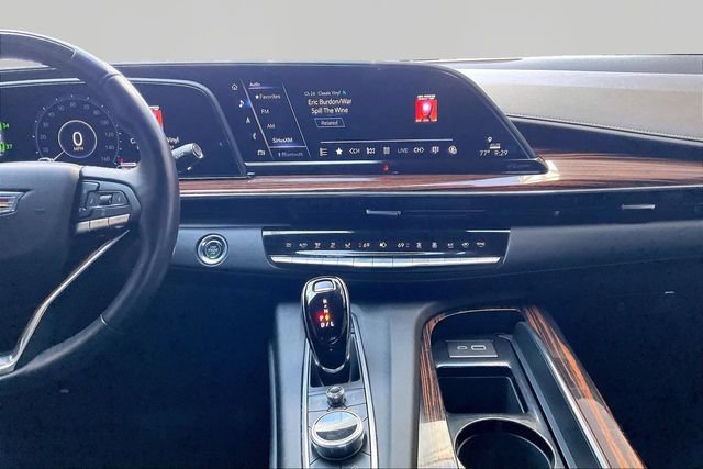 Certified 2023 Cadillac Escalade Premium Luxury AWD/4WD image 9