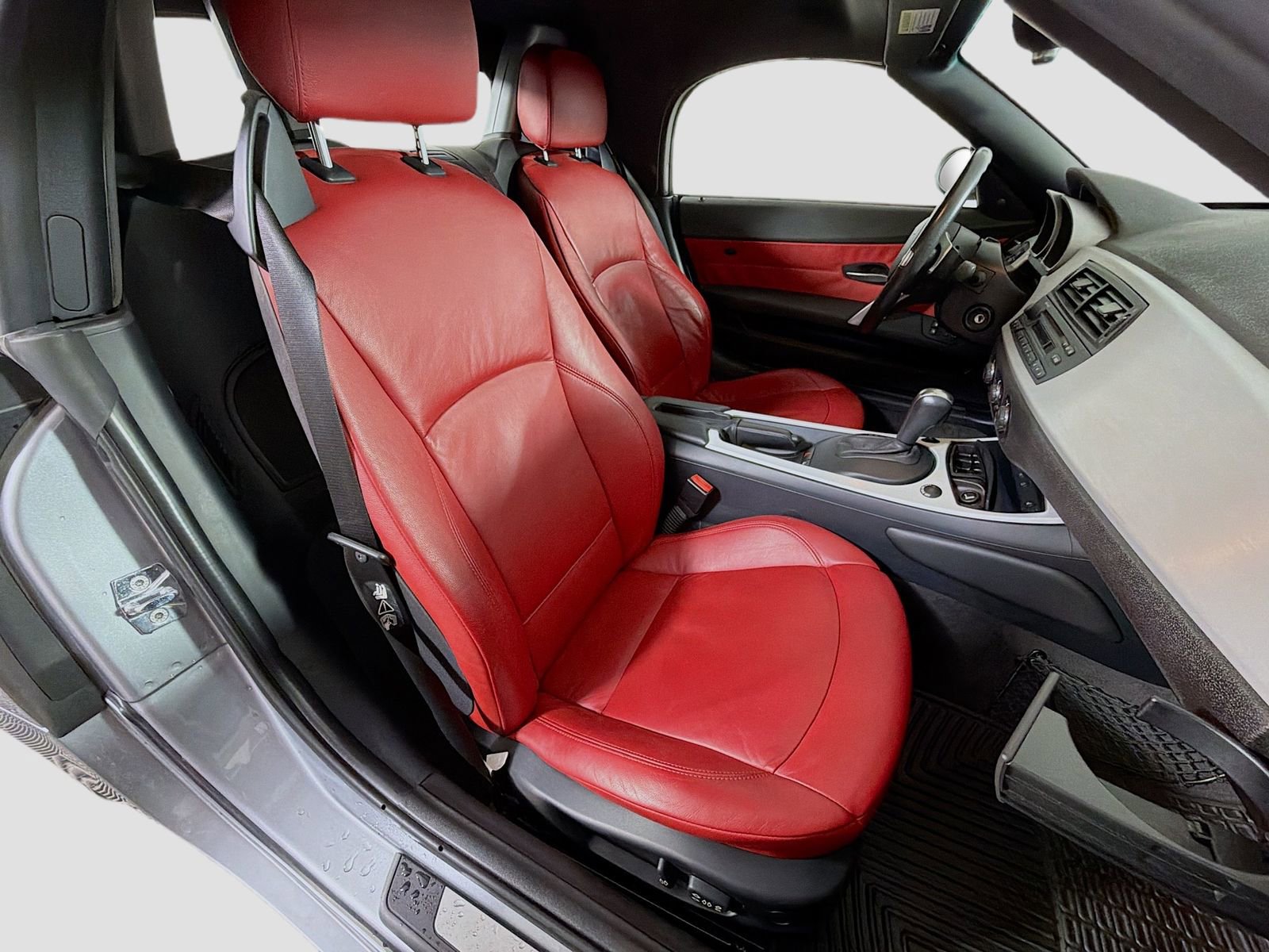 Used 2006 BMW Z4 3.0i image 25