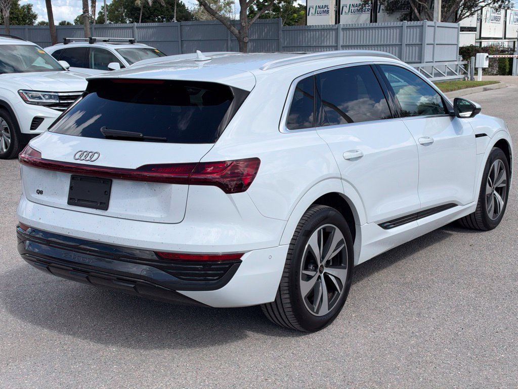 Certified 2024 Audi Q8 e-tron Premium Plus w/ Premium Plus Package AWD/4WD image 4