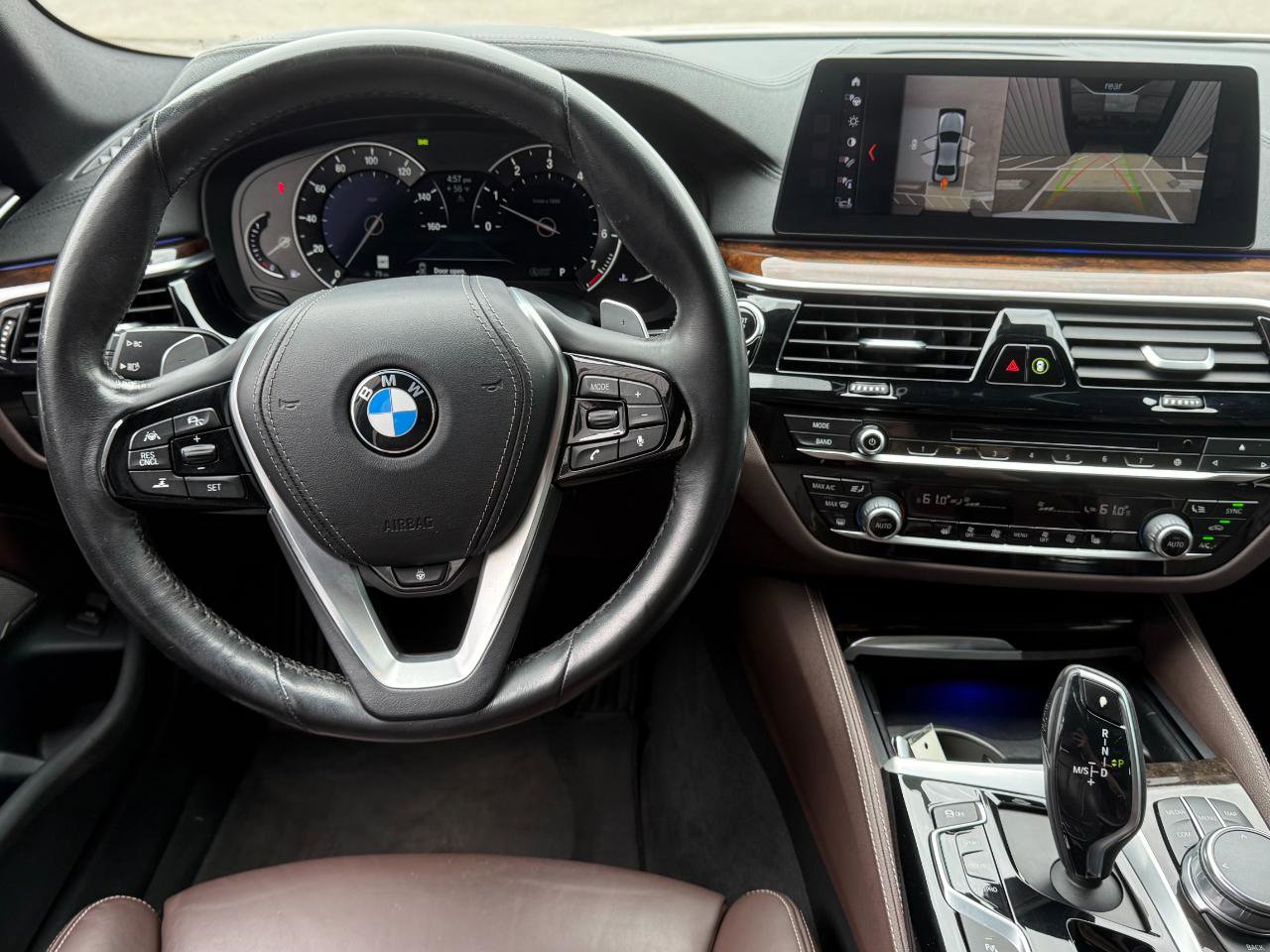 Used 2017 BMW 540i xDrive w/ Sport Package AWD/4WD image 9
