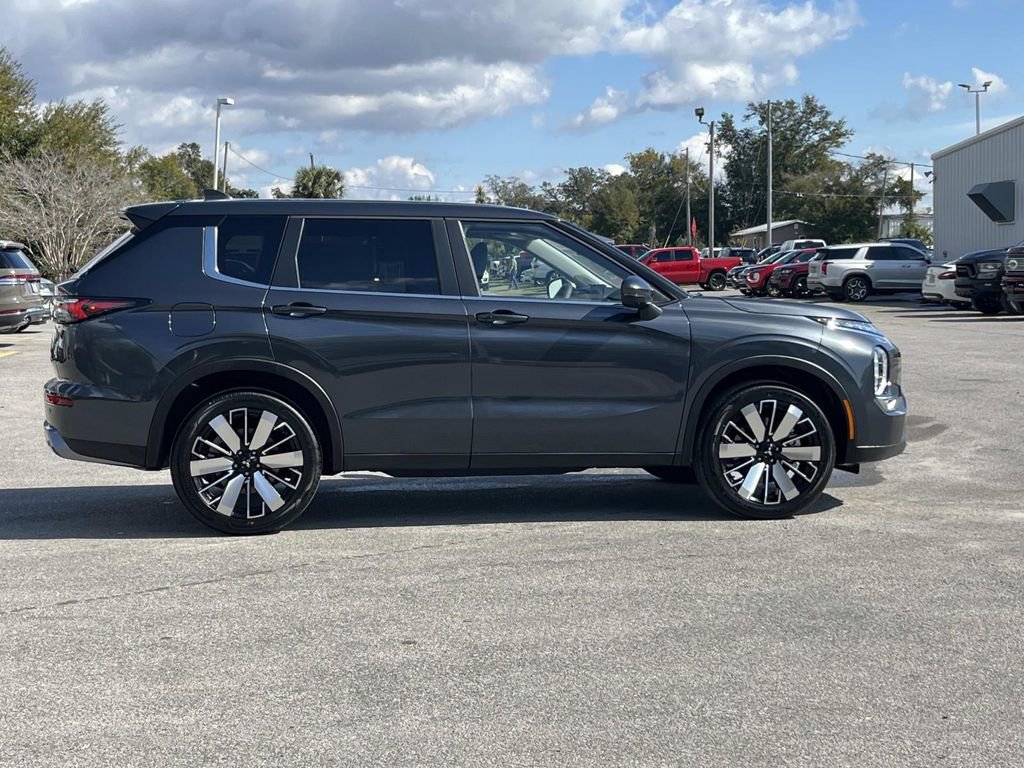 New 2026 Mitsubishi Outlander SE FWD image 5