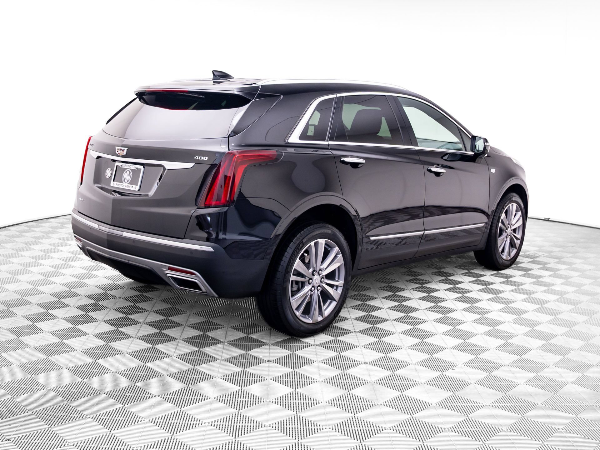Used 2023 Cadillac XT5 Premium Luxury w/ LPO, Floor Liner Package AWD/4WD image 5